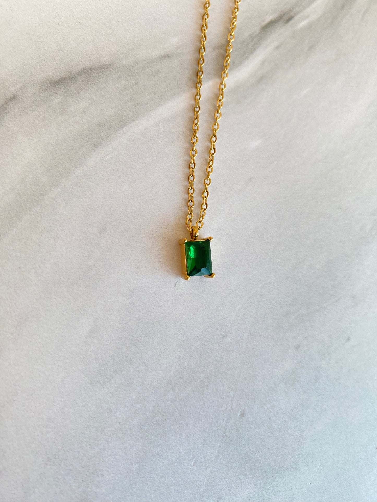 COLLAR PIEDRA VERDE ACERO INOX