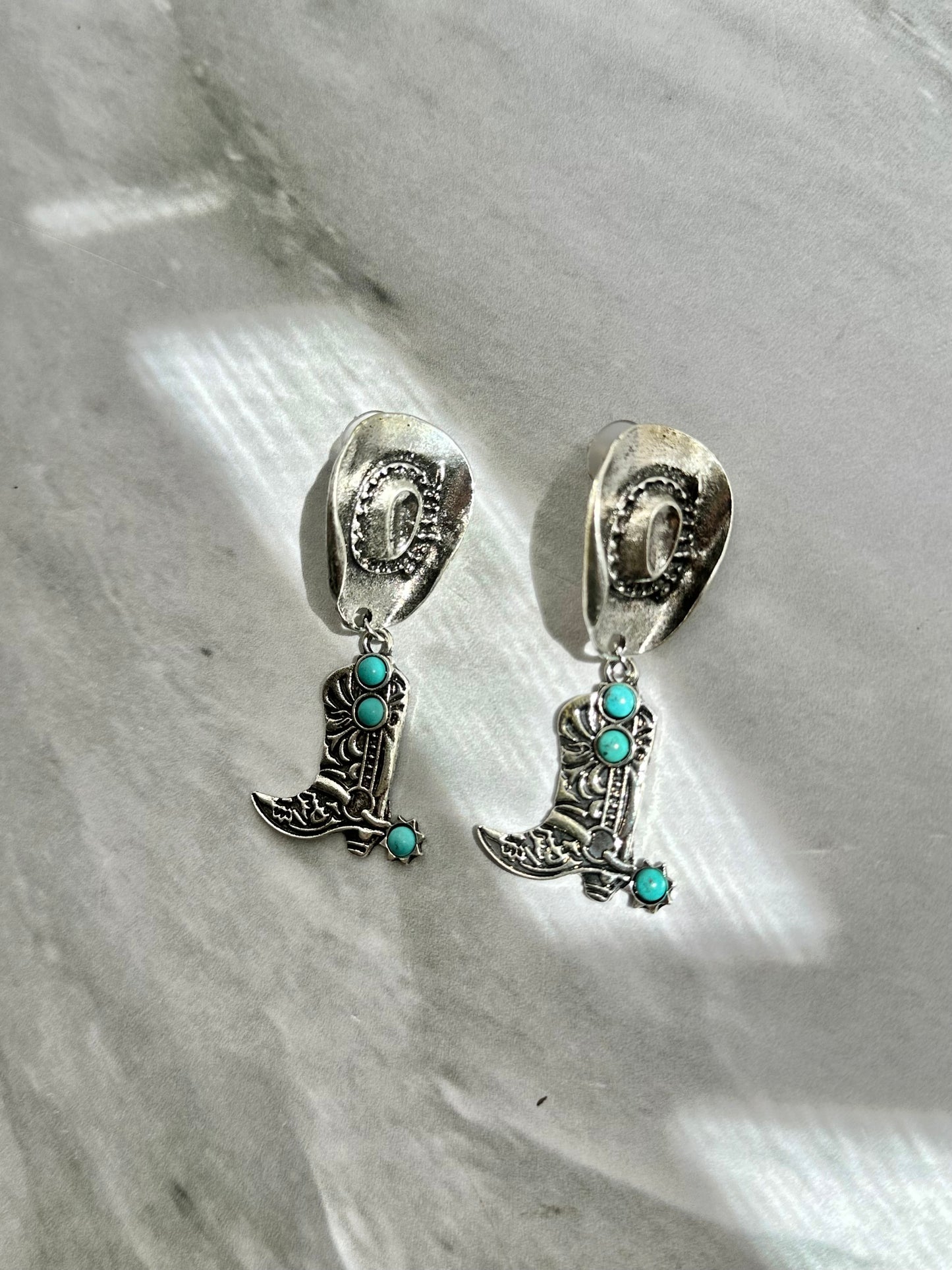 ANILLO BOTA Y SOMBRERO