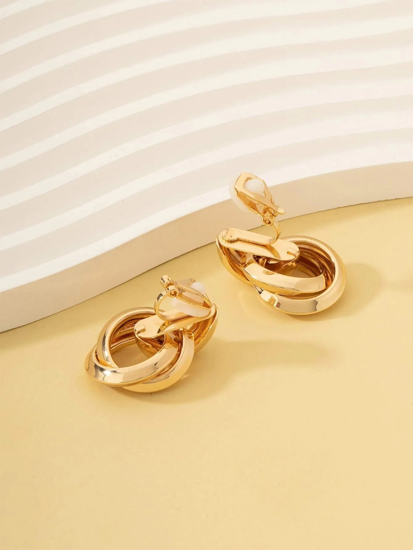 ARETES ESTILO VINTAGE