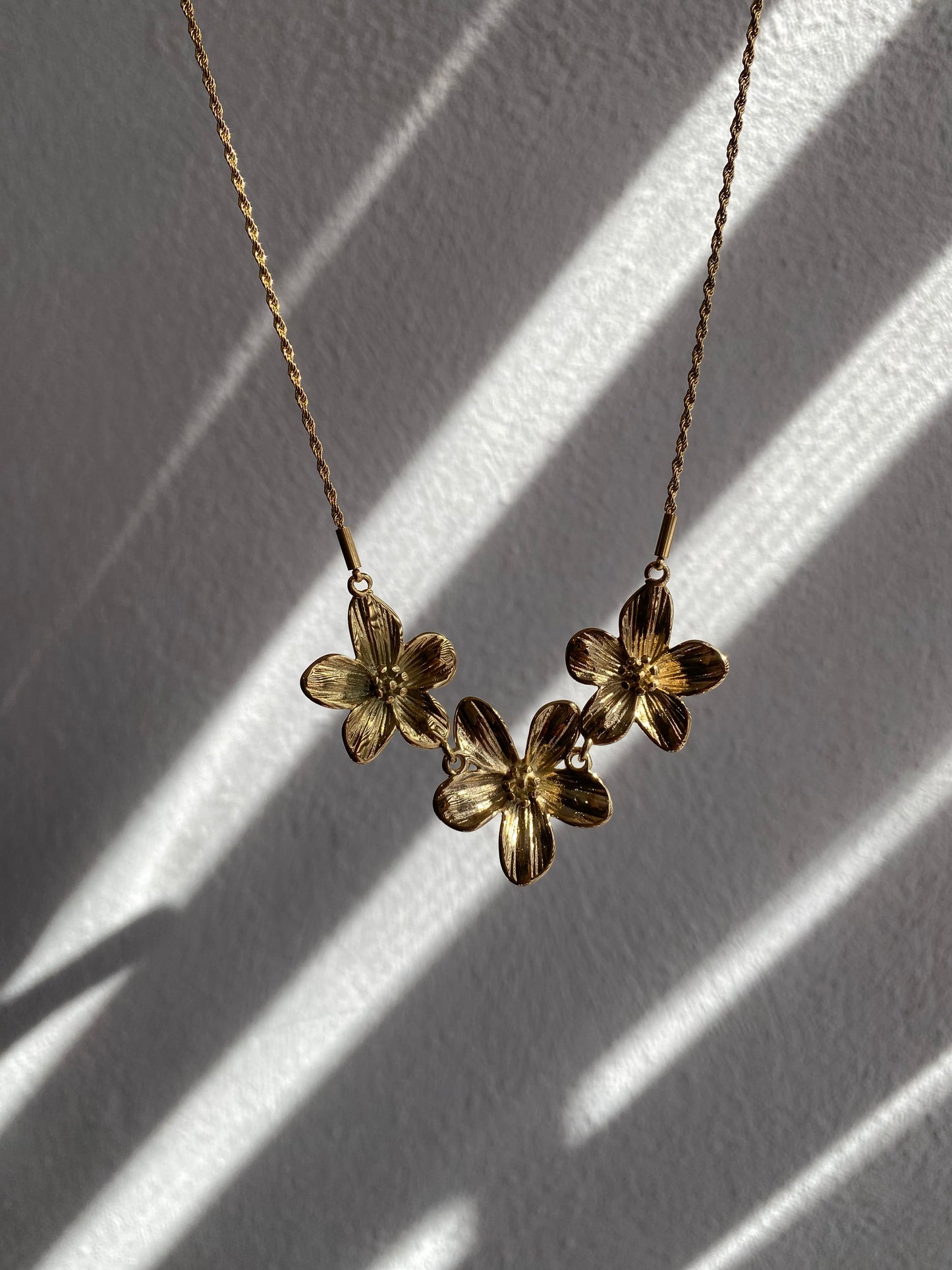 COLLAR BOUQUET FLORES AC INOX