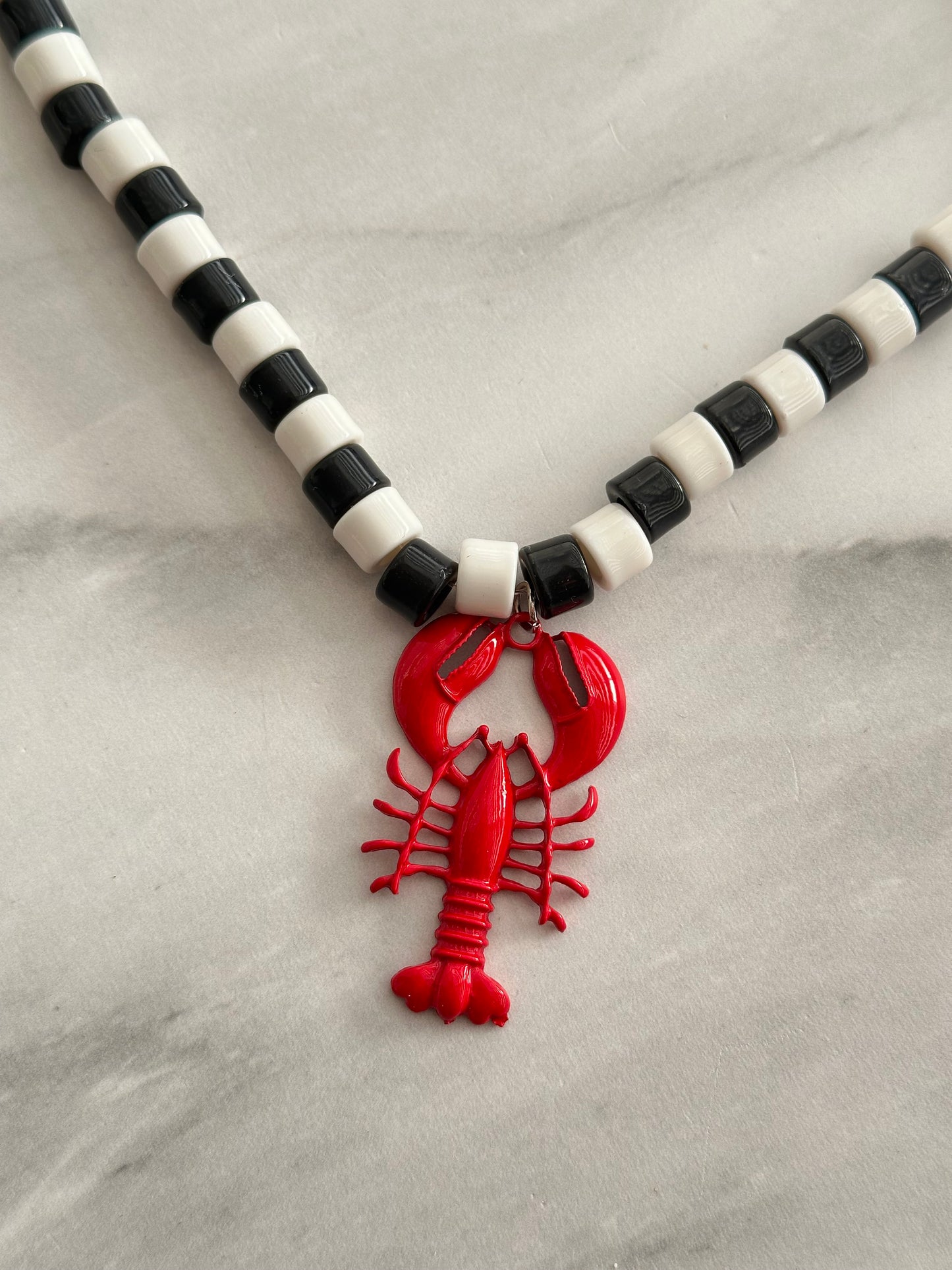 Collar langosta de cuentas