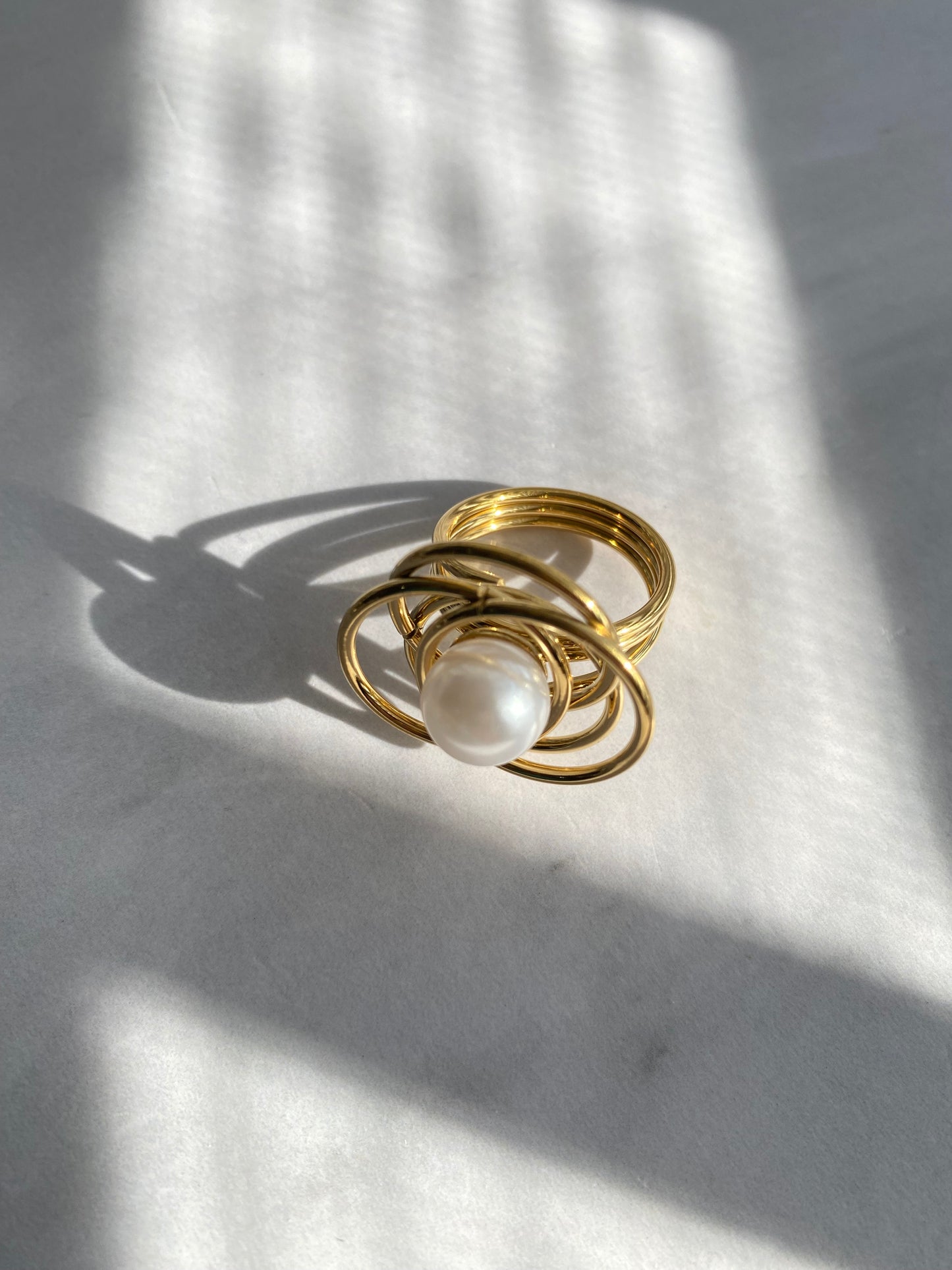 ANILLO AMARA IRREGULAR PERLA AC INOX