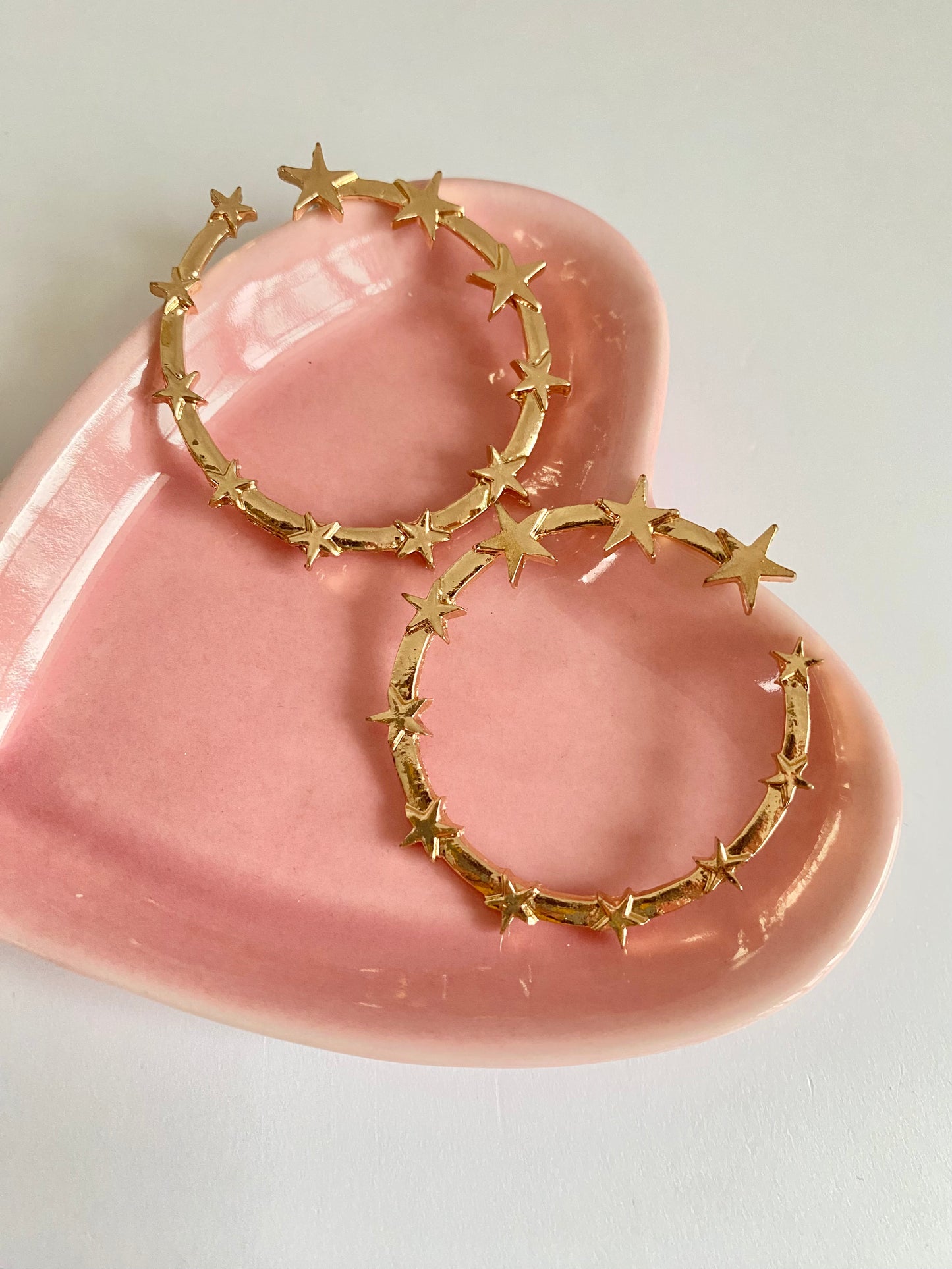 ARETES REDONDOS DE ESTRELLAS