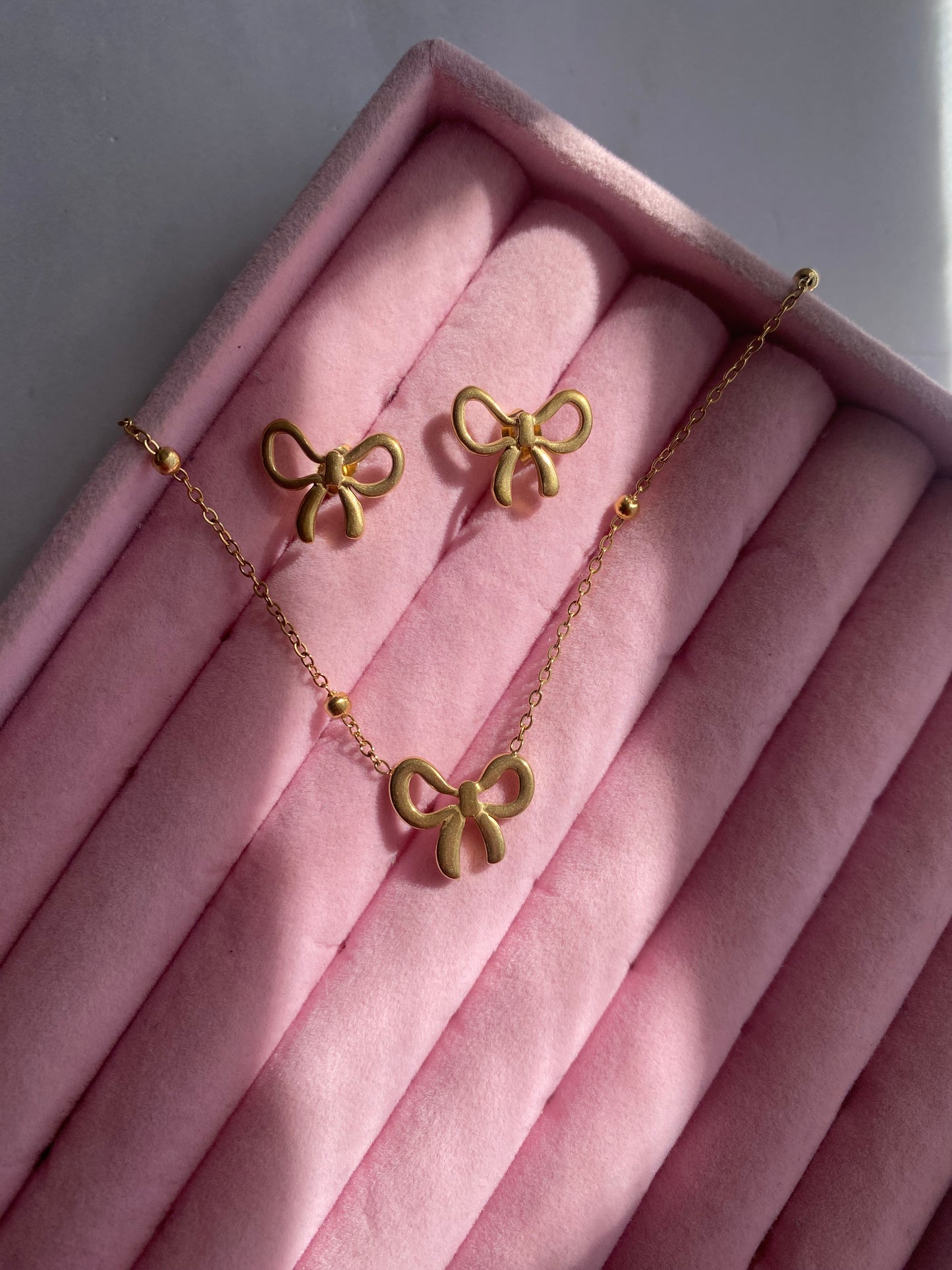 JUEGO ARETES Y COLLAR