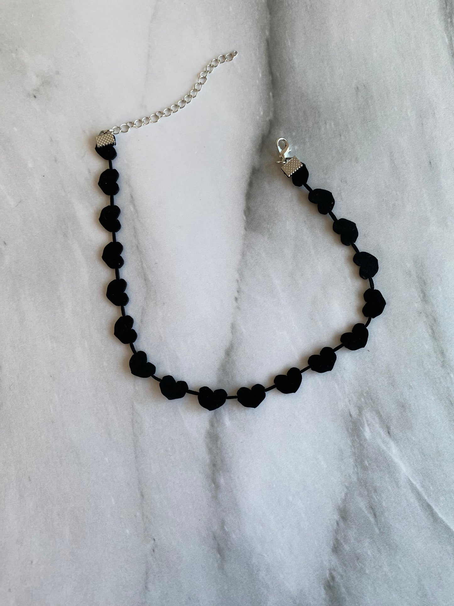 COLLAR CHOKER CORAZONES NEGRO