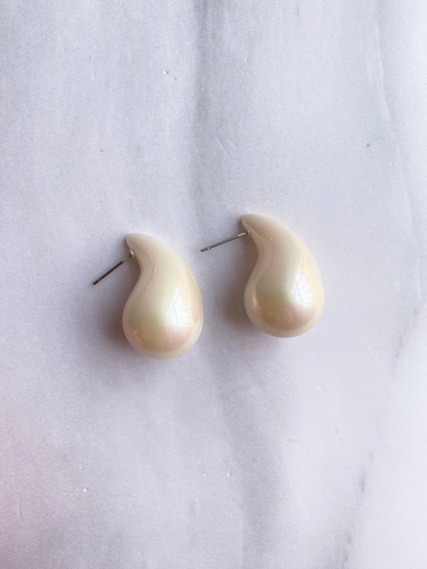 ARETES GOTA MEDIANOS PERLA