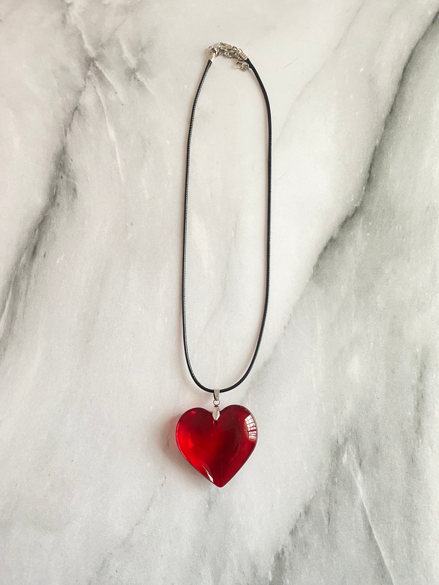 COLLAR CORAZÓN VIDRIO ROJO