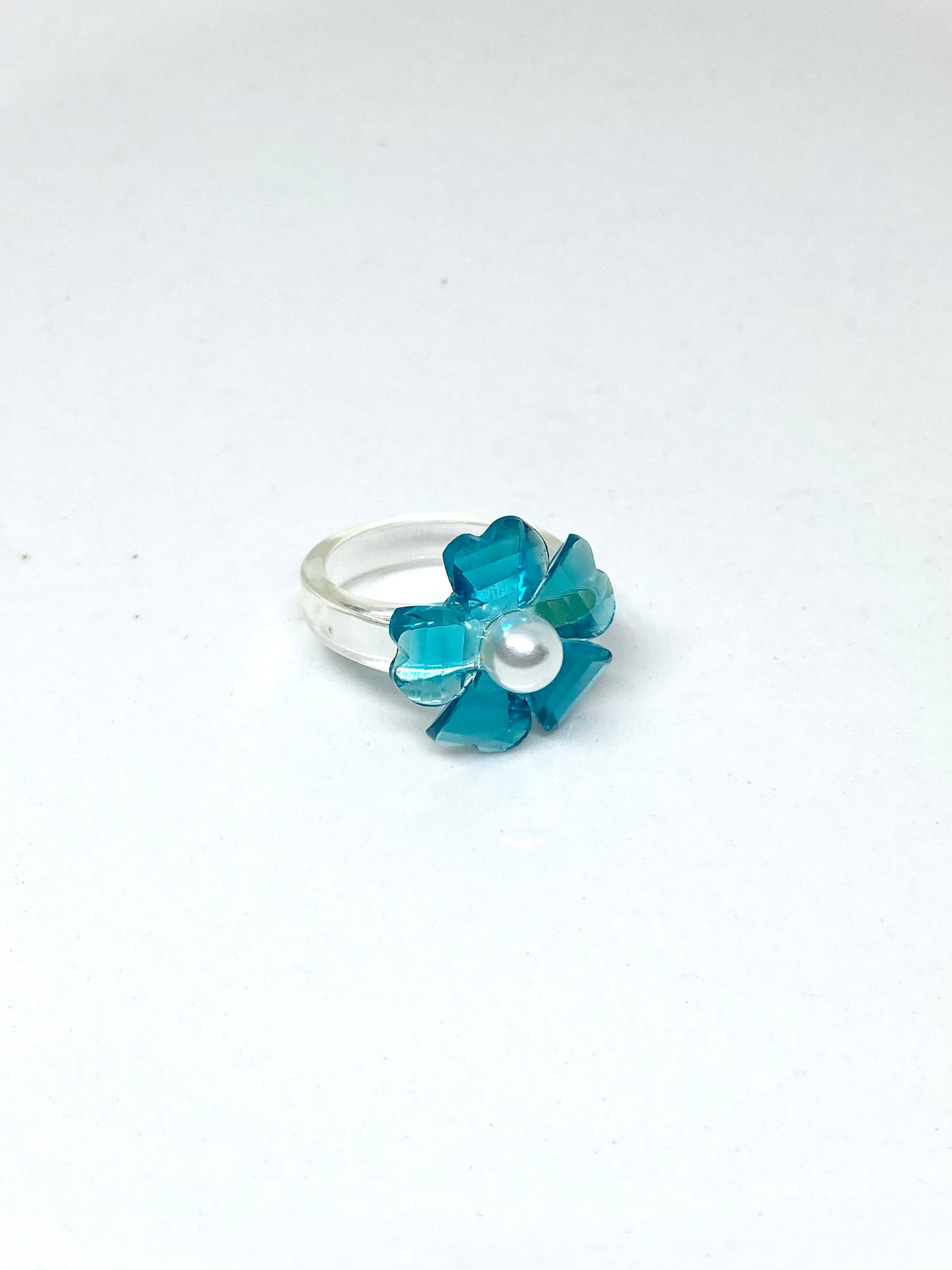 ANILLO ACRÍLICO FLOR AZUL