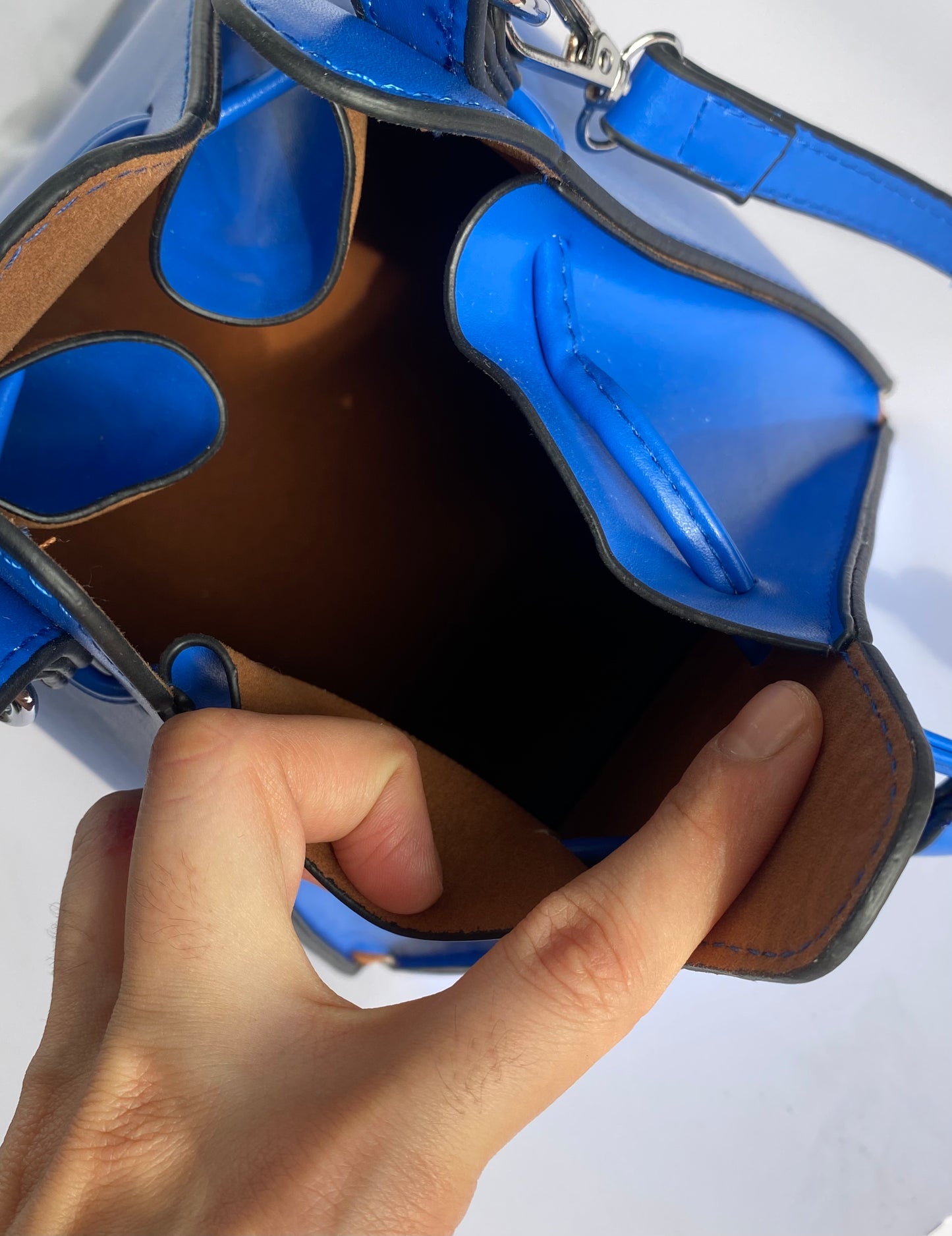 BOLSO TRIANGULAR AZUL