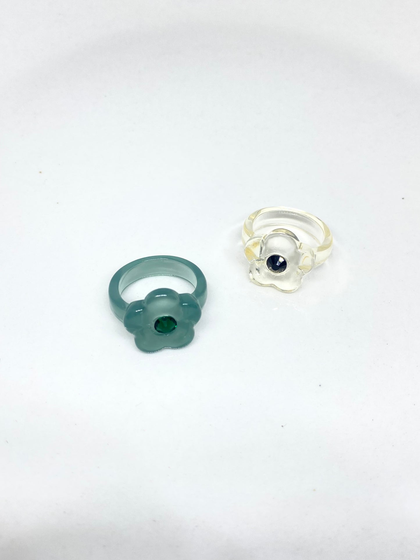 SET 2 ANILLOS ACRILICO FLOR