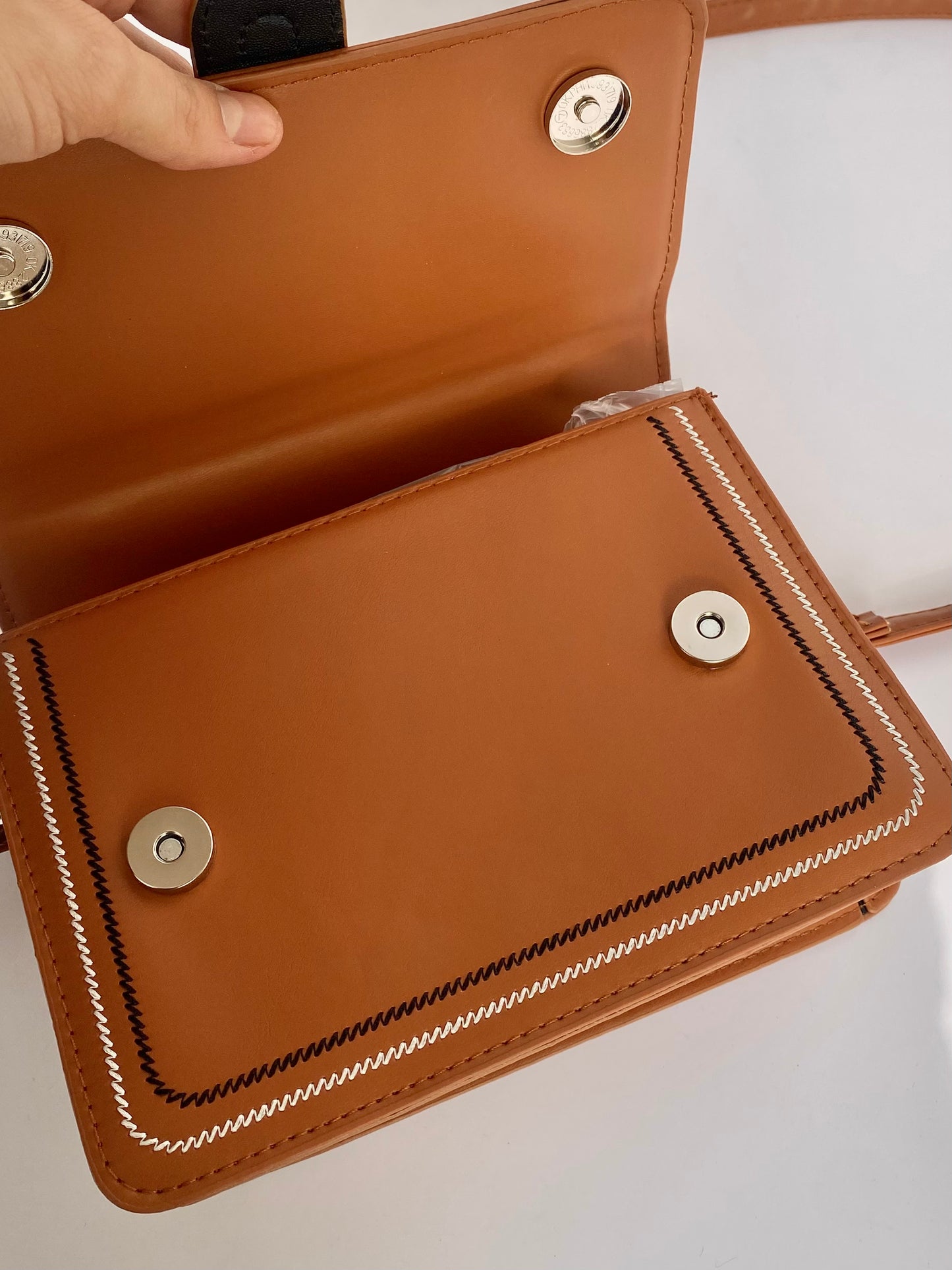 BOLSO CROSSBODY MARRÓN