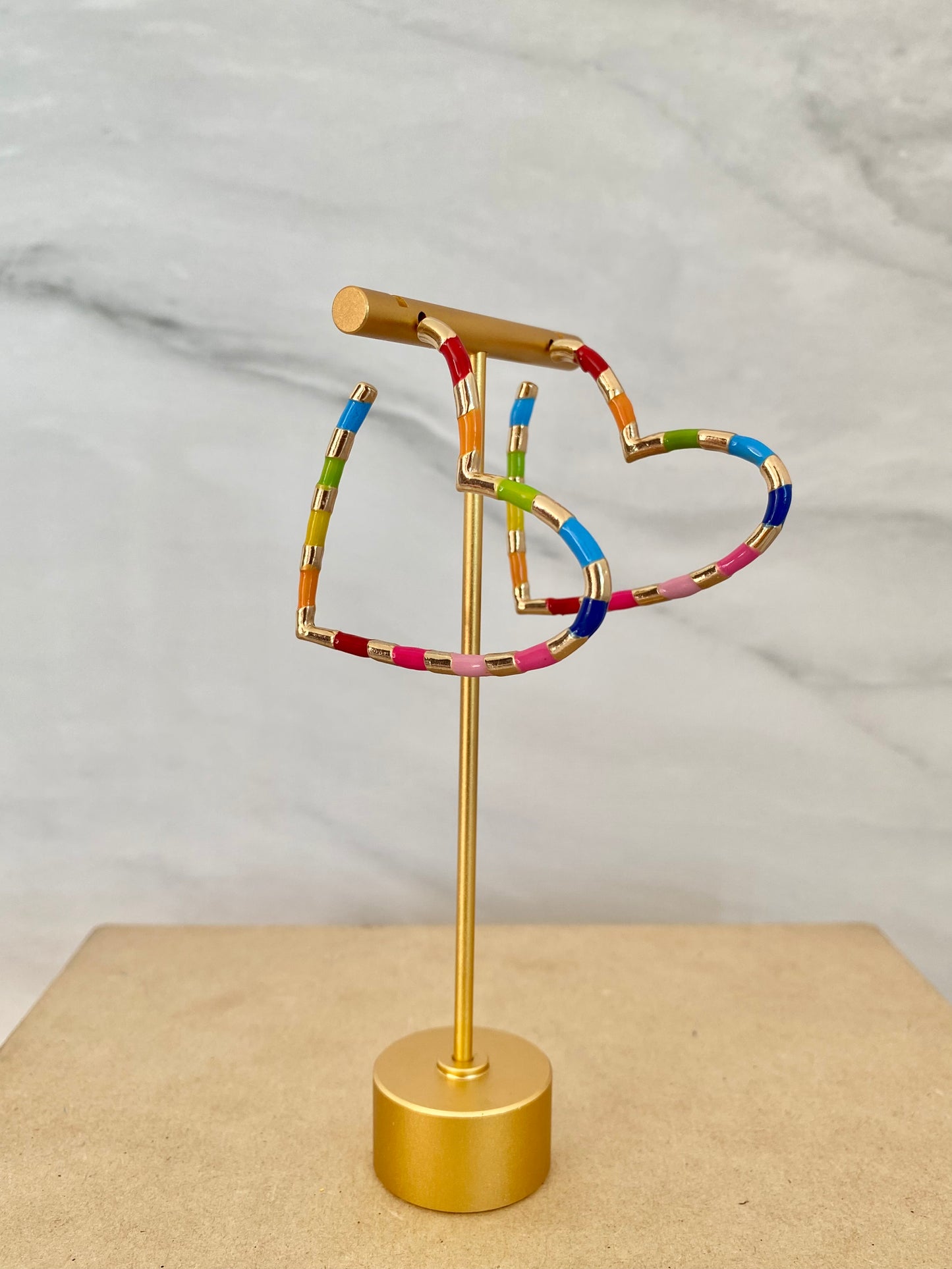 ARETES DE CORAZON DE COLORES