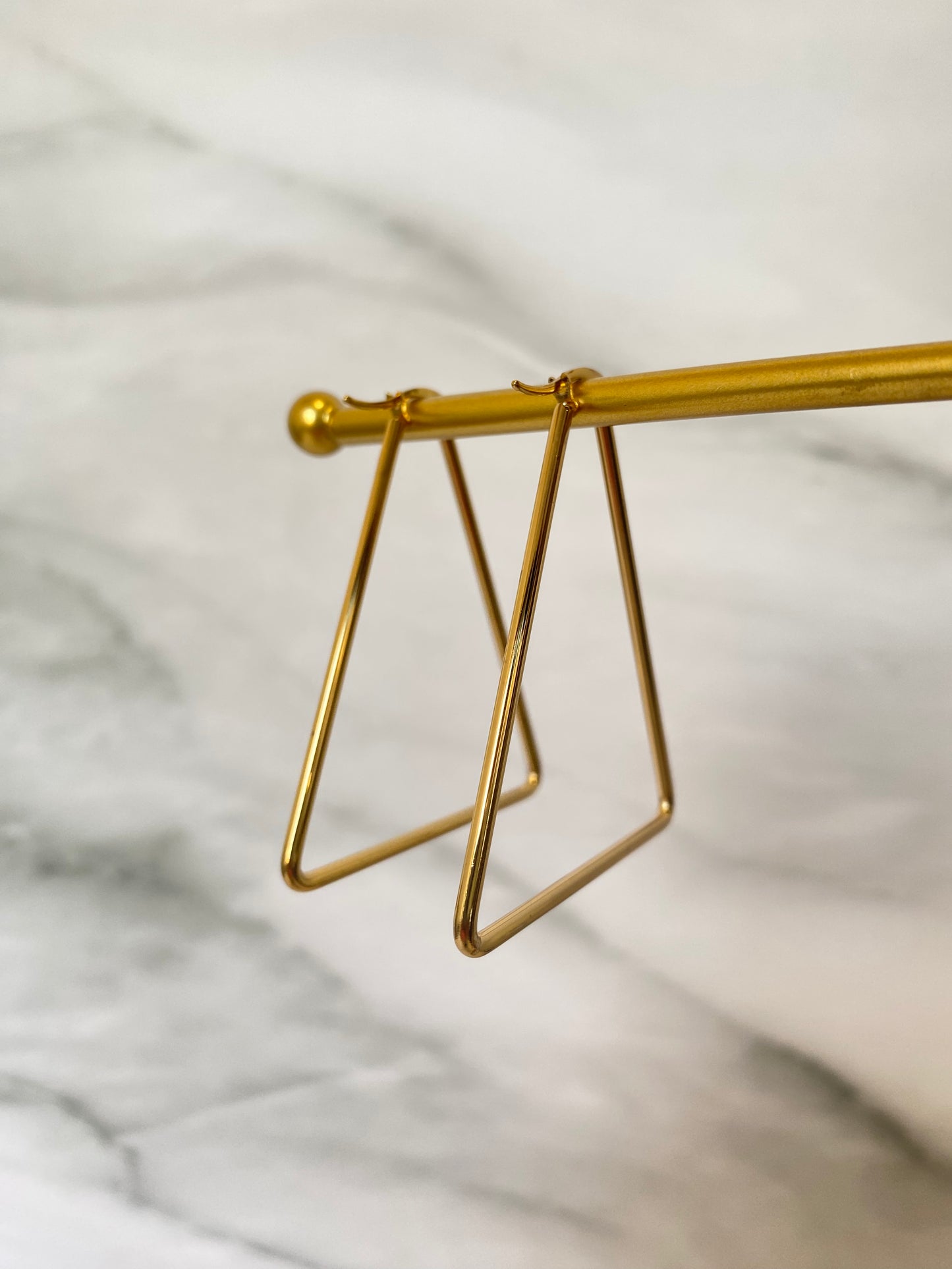 ARRACADAS TRIÁNGULO AC INOX