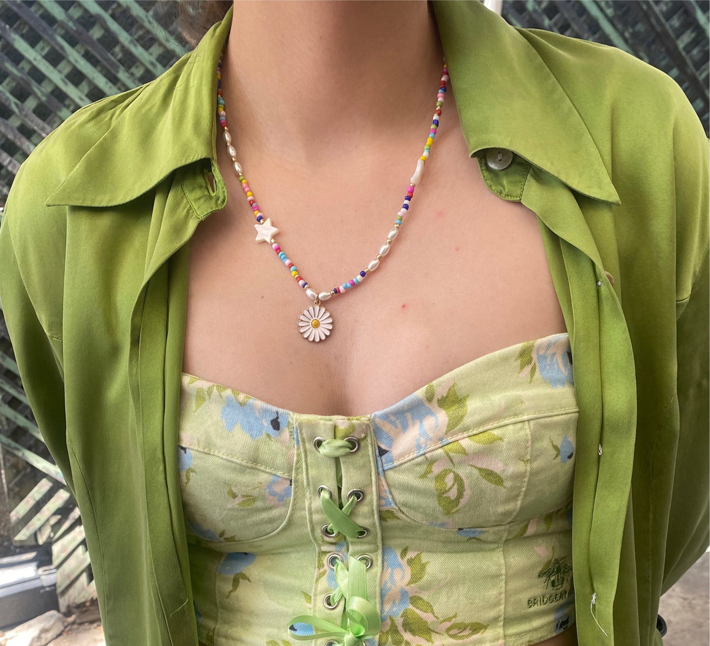 COLLAR CUENTAS DIJE FLOR