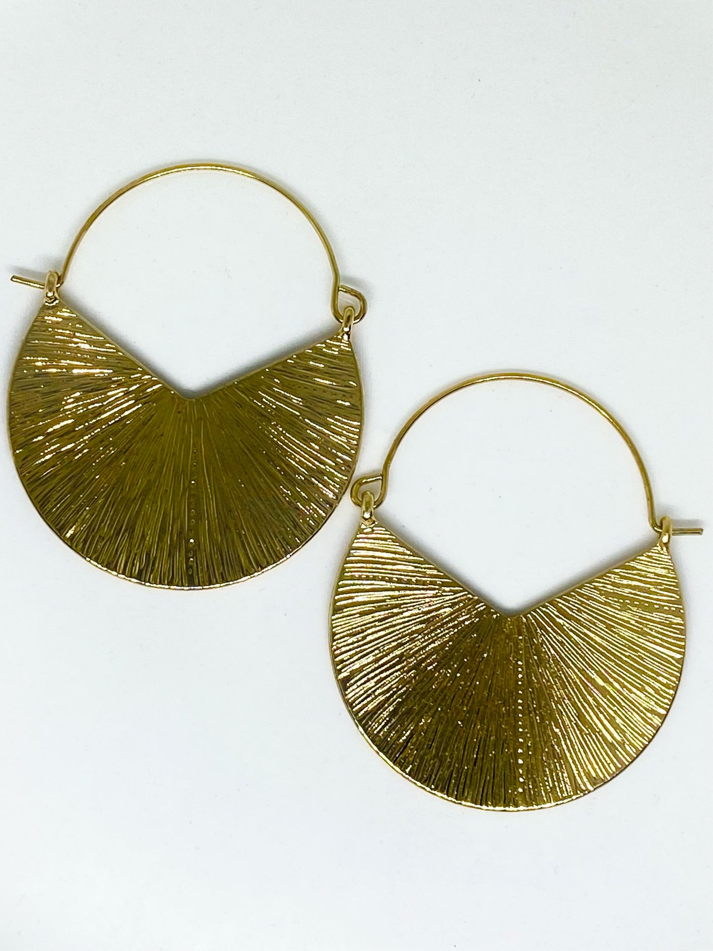 ARETES REDONDOS DORADOS