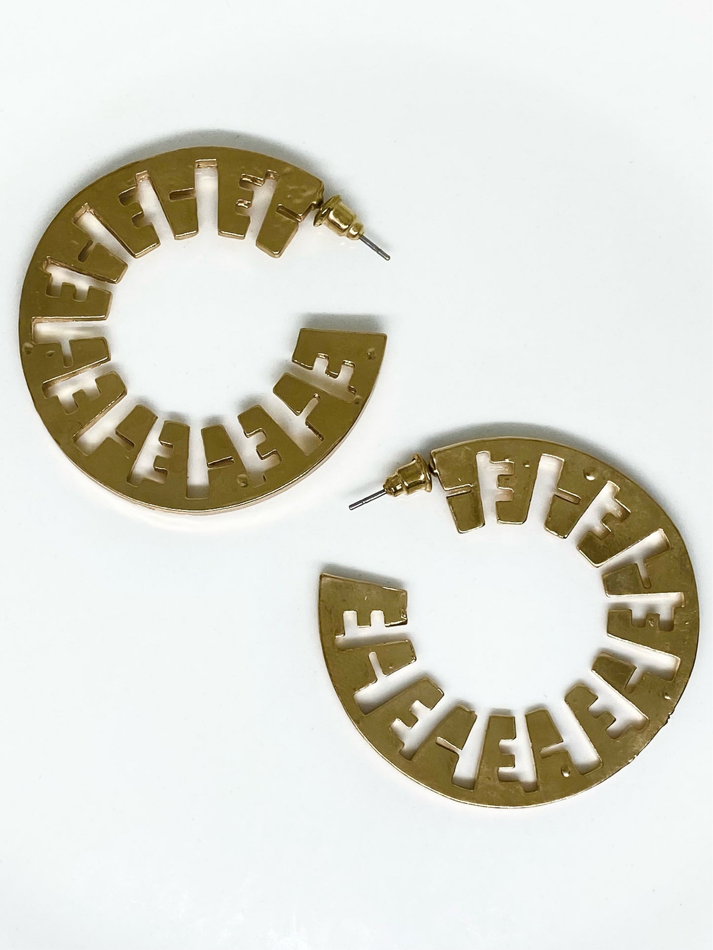 ARETES DE ARO DORADOS