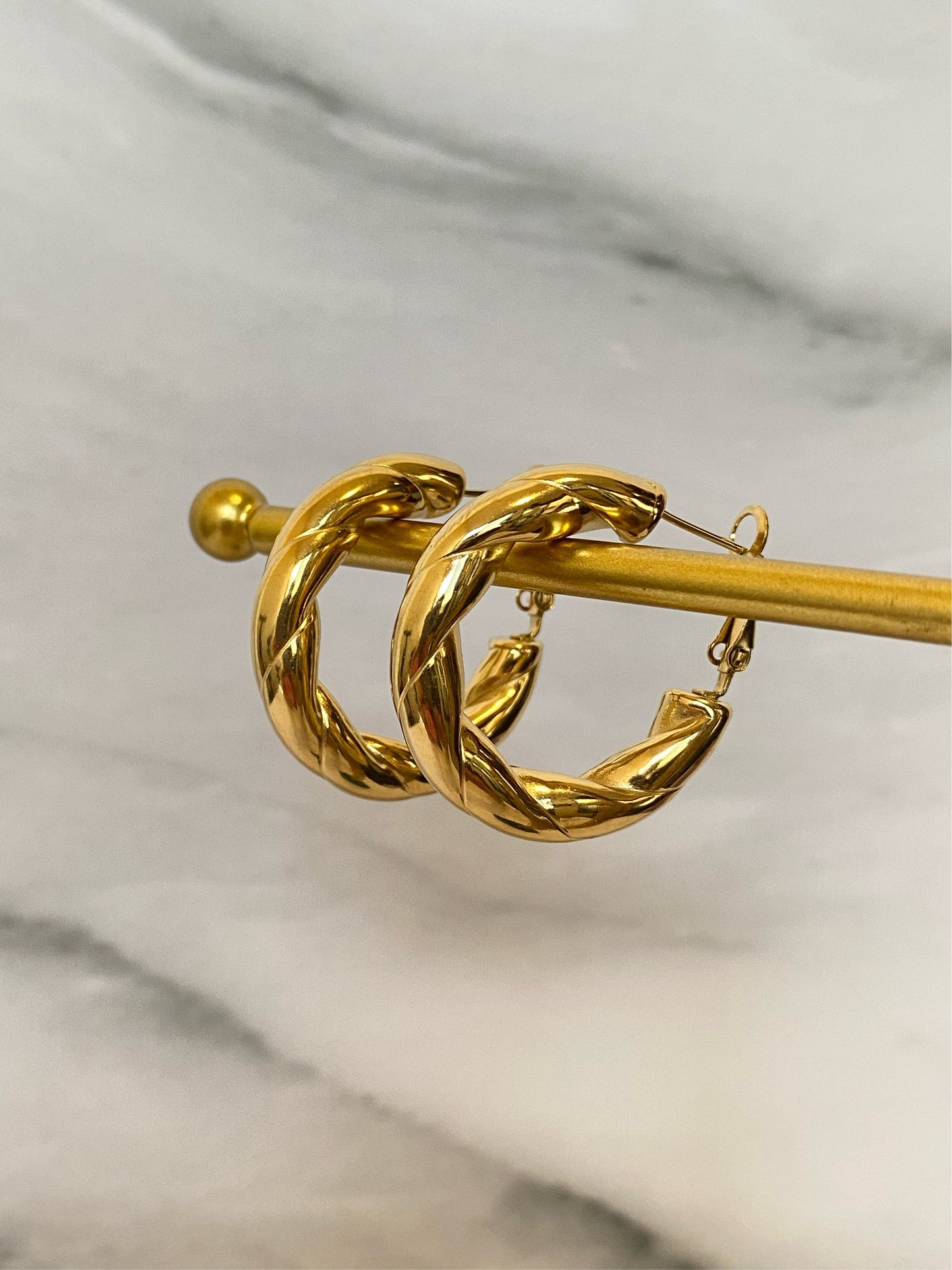 ARRACADAS CHICA DORADA AC INOX