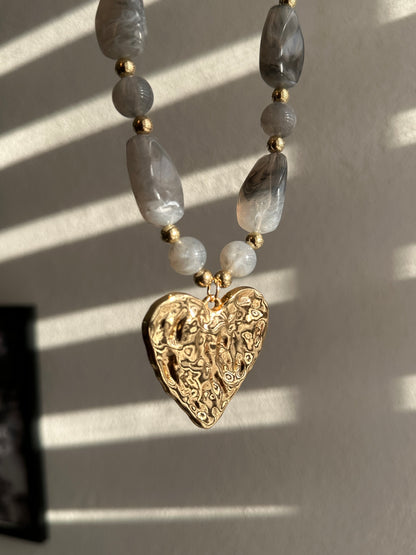COLLAR CHUNKY DE CUENTAS CON DIJE