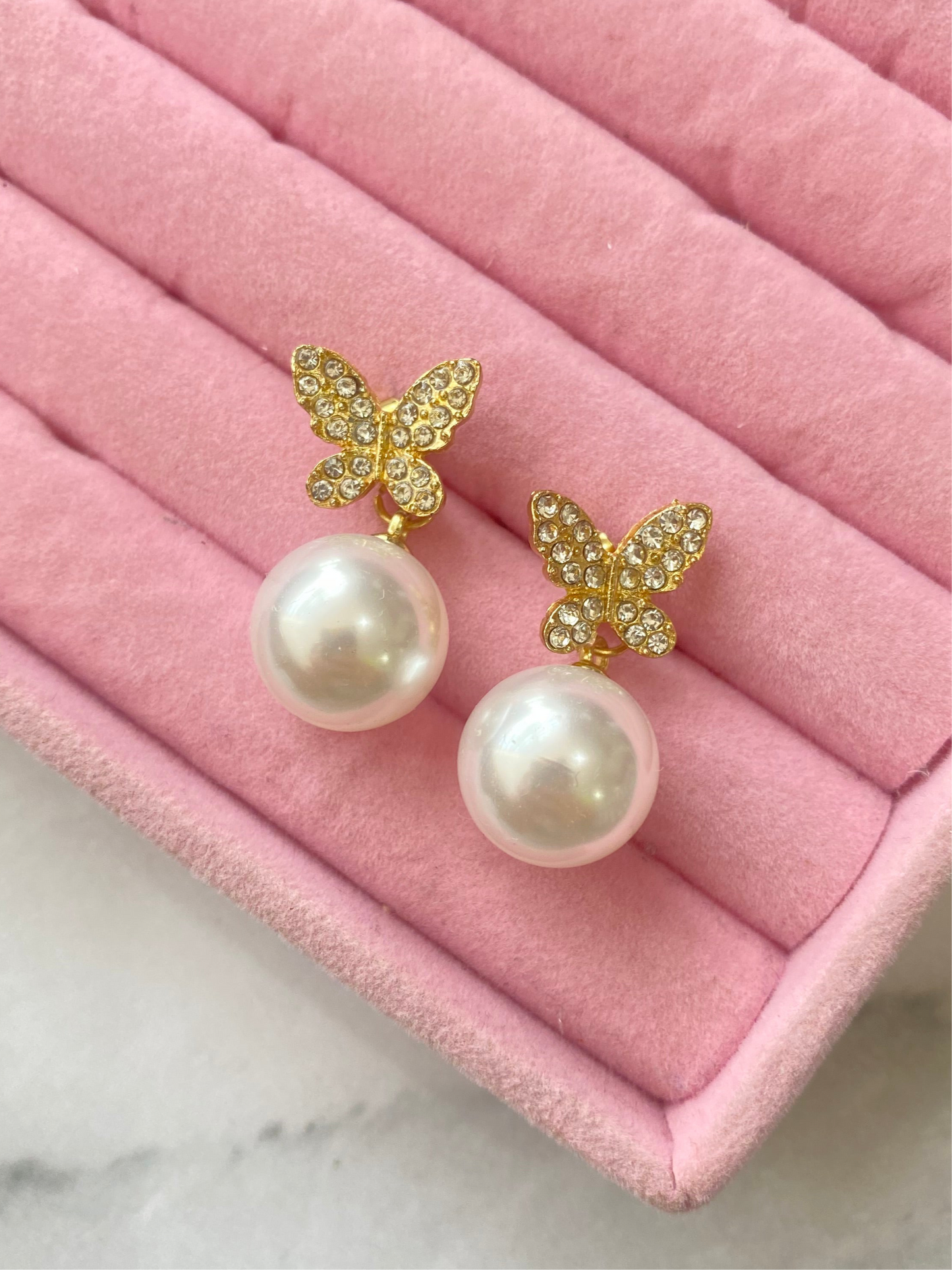 BROQUELES PERLA MARIPOSA
