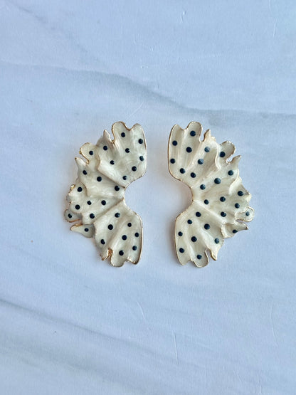 ARETES POLKA DOTS
