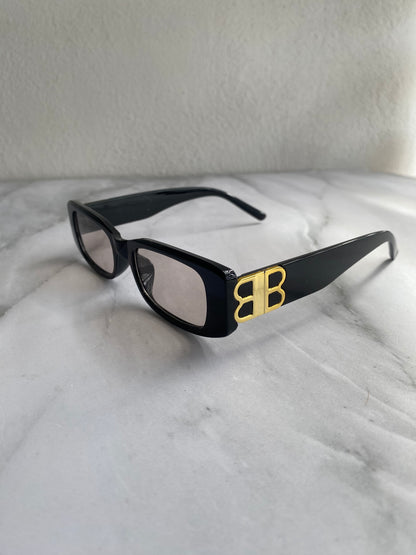 LENTES NEGROS CON DETALLE