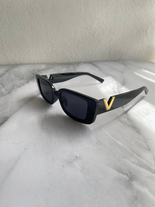 LENTES NEGROS CON DETALLE