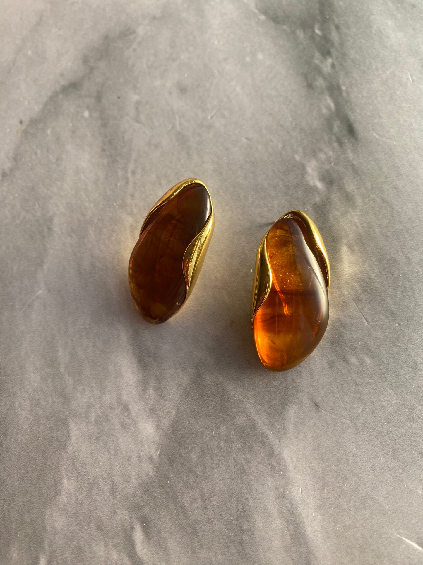 ARETES GEOMÉTRICOS ÁMBAR