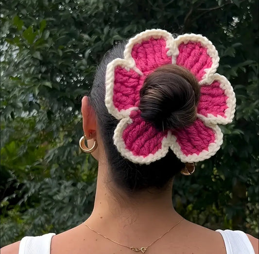 SCRUNCHIE DE FLOR TEJIDA