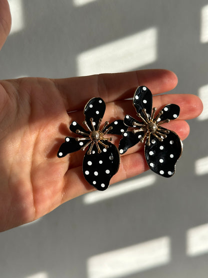 ARETES FLOR POLKA DOTS