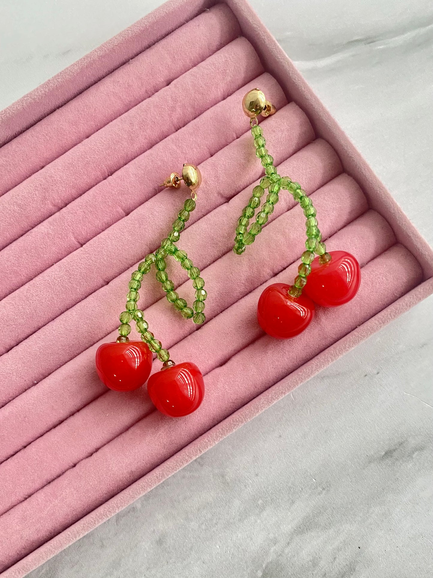 ARETES LARGOS DE CEREZA