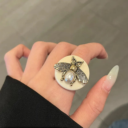 ANILLO ACRÍLICO ABEJA
