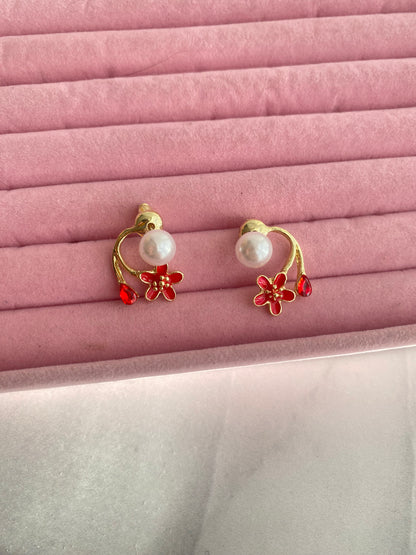 ARETES DE FLOR CON PERLA