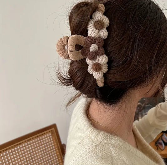 PINZA PARA CABELLO TEJIDA