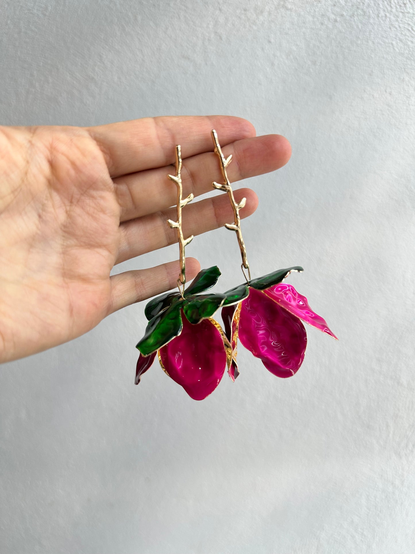 ARETES LARGOS FLOR