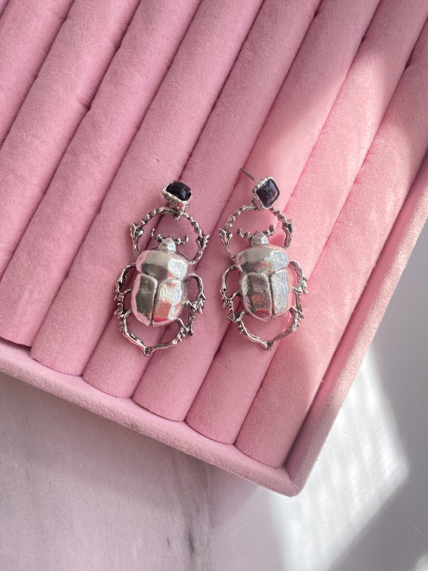 ARETES ESCARABAJO