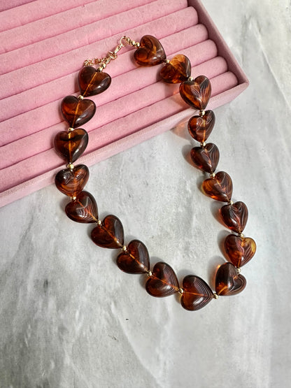 COLLAR CORAZÓN ACRÍLICO
