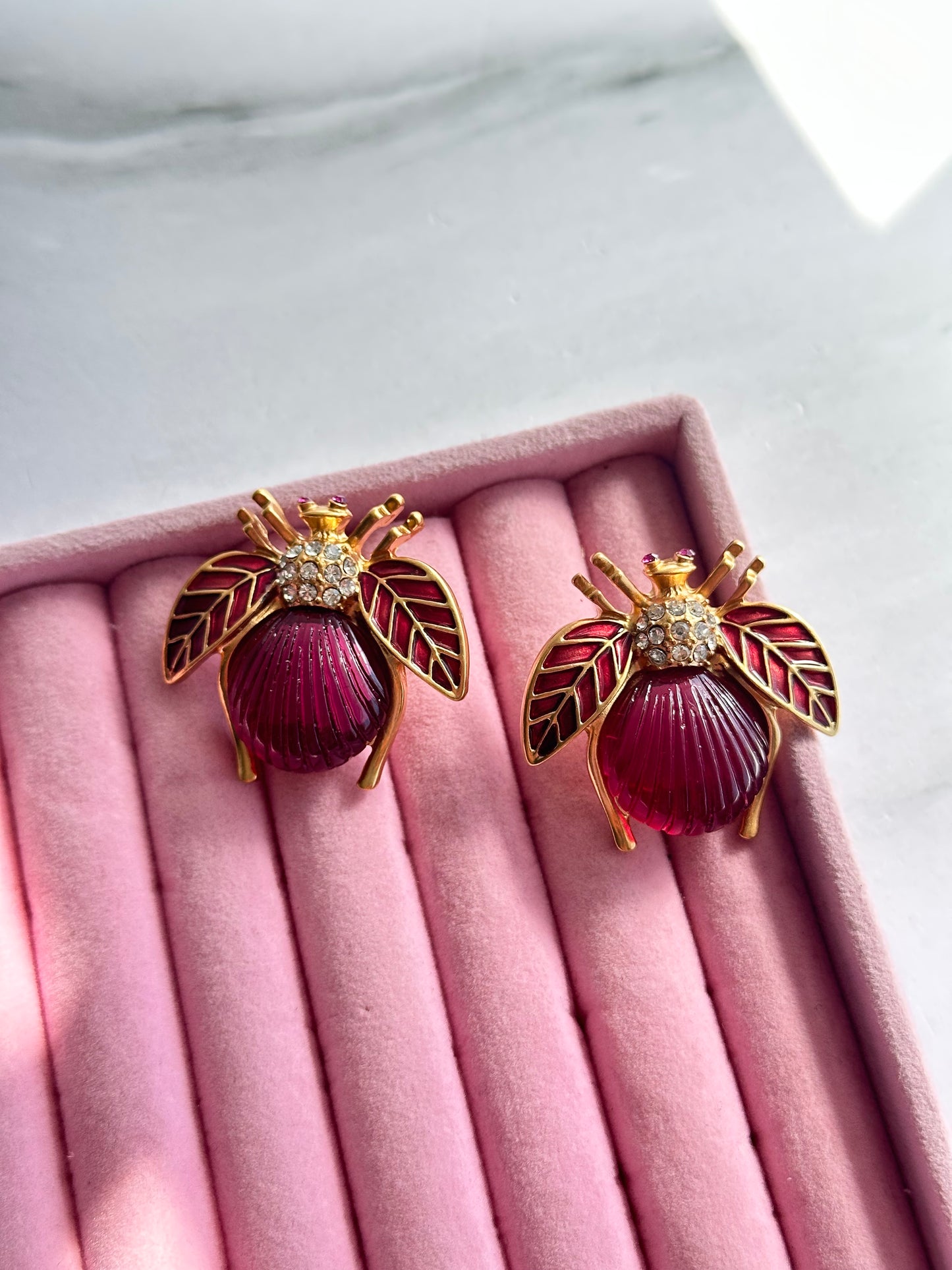 ARETES ABEJA