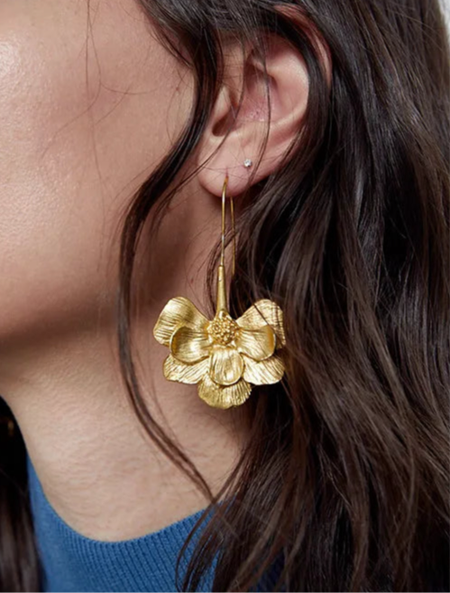 ARETES PÉTALOS FLOR COLGANTES