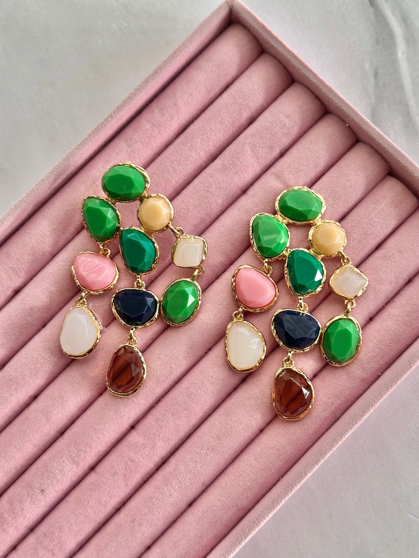 ARETES LARGOS PIEDRAS