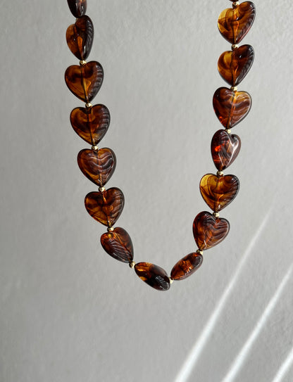 COLLAR CORAZÓN ACRÍLICO