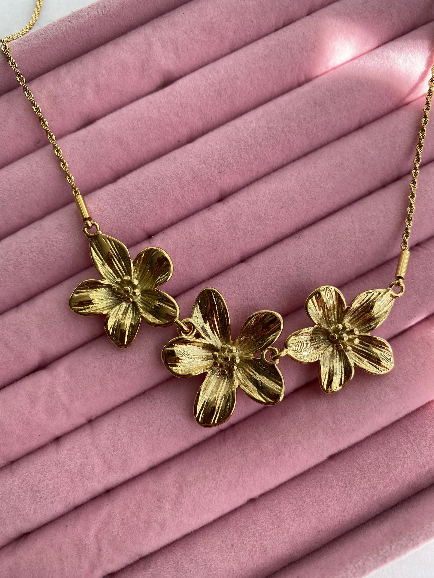 COLLAR BOUQUET FLORES AC INOX