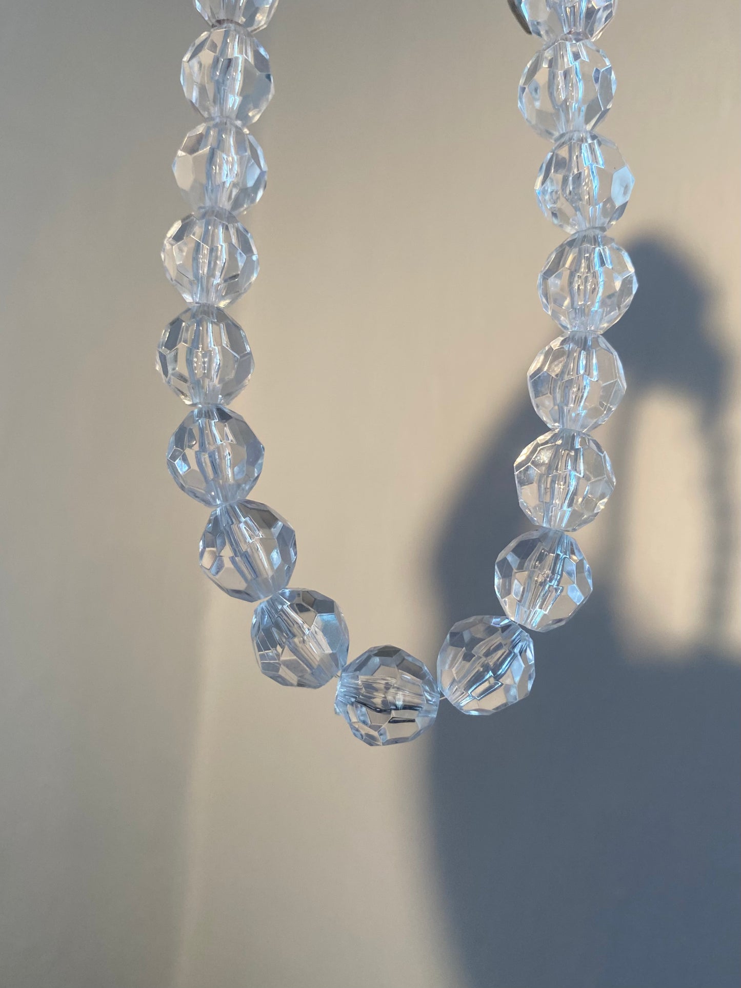 COLLAR CUENTAS TRANSPARENTES