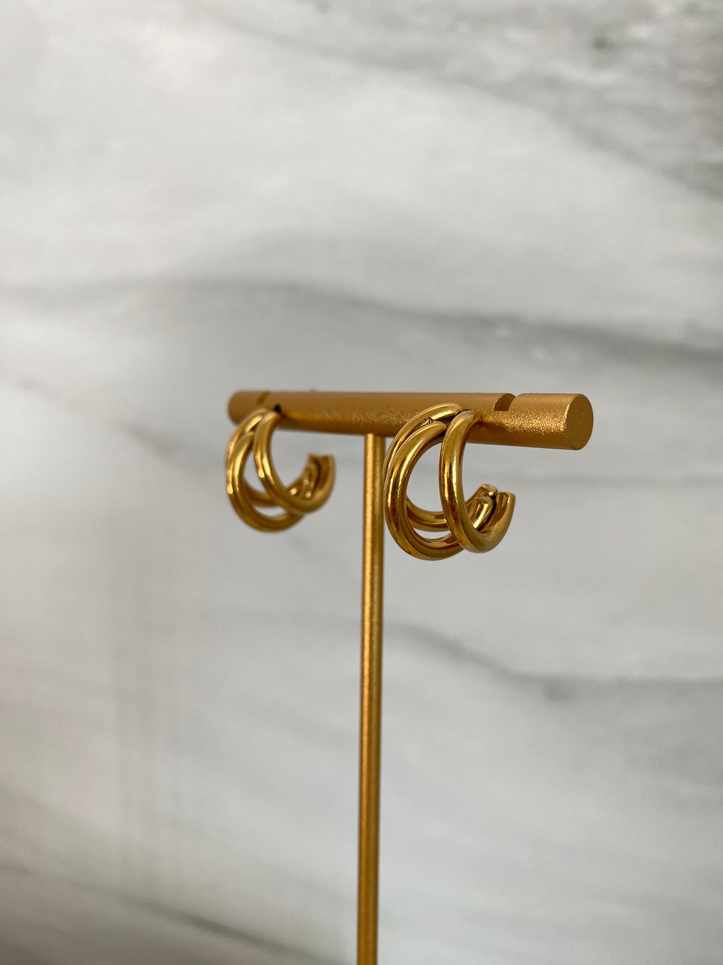 ARRACADAS MINI TRIPLE ARO DORADO AC INOX