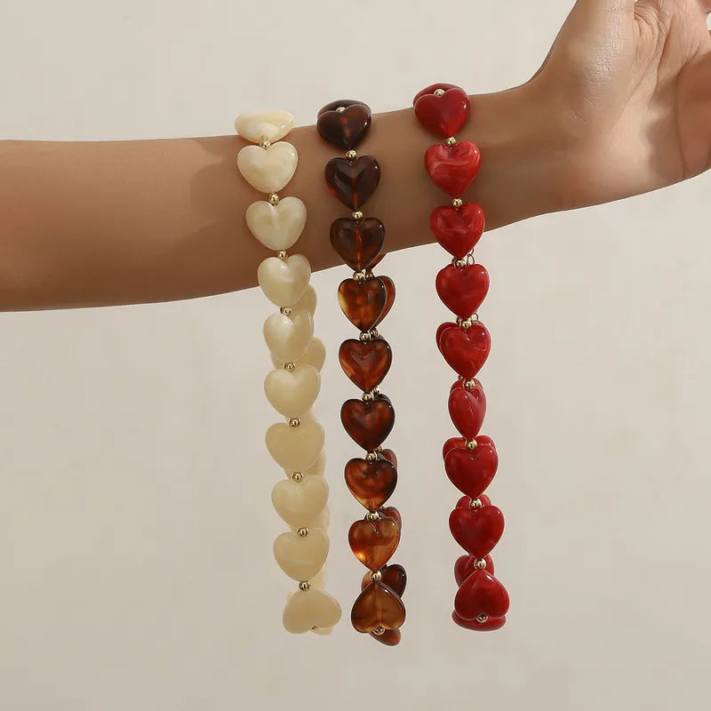 COLLAR CORAZÓN ACRÍLICO